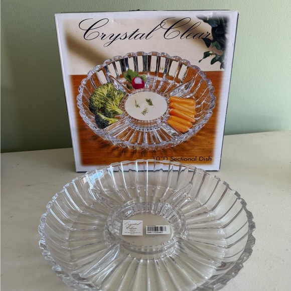 Crystal Clear Glass Serving Bowl - Picture 2 of 3